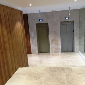 Bizkaia Projects Gescon S.L.U pasillo y ascensores